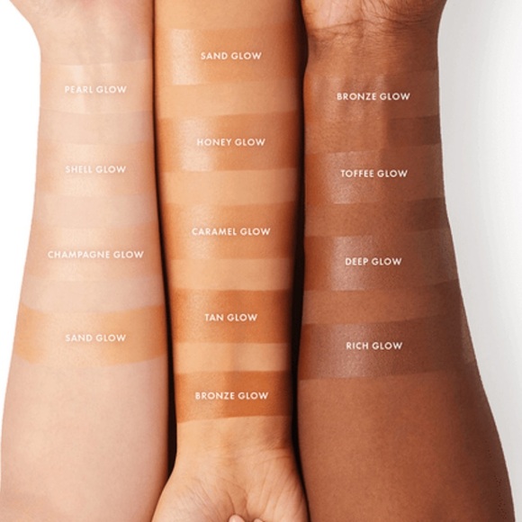 ICONIC LONDON Radiance Booster in Sand Glow - Picture 4 of 4